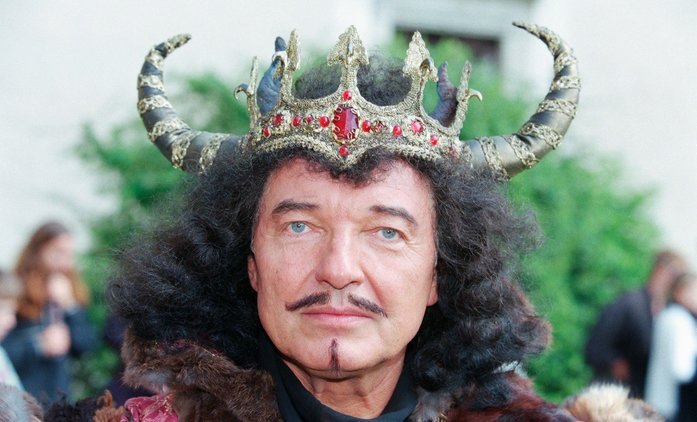 Zemřel Karel Gott, legendární zpěvák a příležitostný herec | Fandíme filmu