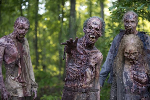 Živí mrtví: Populární zombie horor zvažuje do budoucna muzikálovou či animovanou podobu | Fandíme serialům