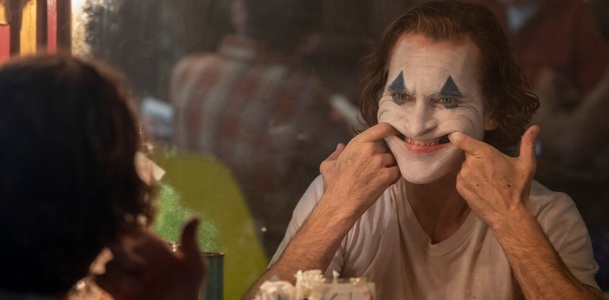 Joker: Veleúspěšný hit z obav před reakcí publika málem nešel do kin | Fandíme filmu