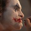 Joker vznikl, protože podle režiséra v přecitlivělé době "nejde točit komedie". Podle jeho vlastního herce je to nesmysl | Fandíme filmu