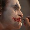 Joker vznikl, protože podle režiséra v přecitlivělé době "nejde točit komedie". Podle jeho vlastního herce je to nesmysl | Fandíme filmu