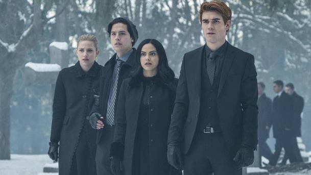 Riverdale 4: Archie se vyrovnává se smrtí svého otce v dvouminutovém traileru | Fandíme serialům