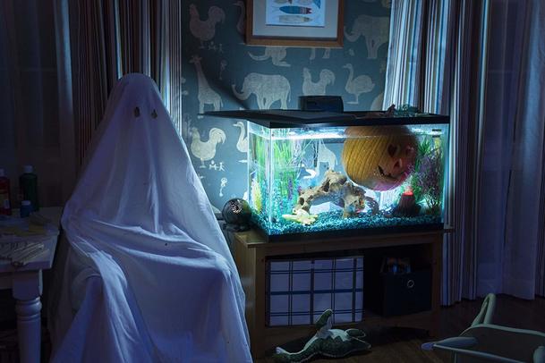 Halloween Kills: Pomlácená Jamie Lee Curtis na první fotce z natáčení | Fandíme filmu