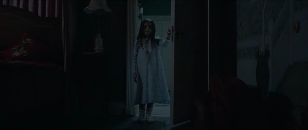 The Turning: Mackenzie Davis z nového Terminátora hlídá děti v domě hrůzy | Fandíme filmu