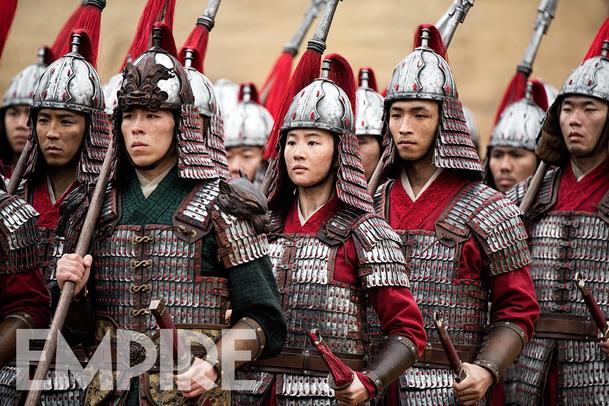 Mulan: Film se znovu posouvá, pořád má ale vyjít letos v létě | Fandíme filmu