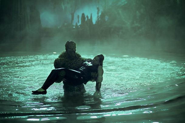 Swamp Thing: Tvůrce prozradil, co měla přinést 2. řada | Fandíme serialům