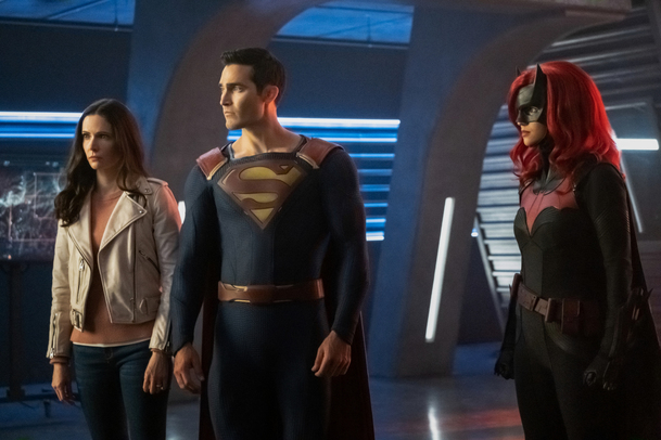 Crisis on Infinite Earths: V crossoveru se měl objevit Aquaman ze Smallville | Fandíme serialům