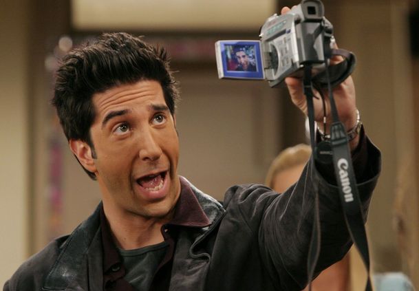 Intelligence: Ross z Přátel se vrací na televizní obrazovky s novou komedií | Fandíme serialům