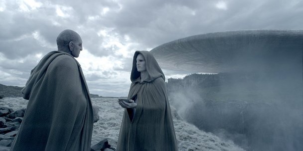 Raised by Wolves: Ridley Scott chystá sci-fi o androidech, kteří na daleké planetě vychovávají lidské děti | Fandíme serialům