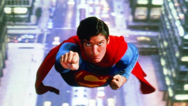 Superman: Křesťanští diváci vyhrožovali režisérovi optimistického superhrdinského filmu smrtí | Fandíme filmu