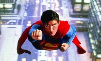 Superman se stal průkopníkem v archivování filmů na futuristických discích ze skla | Fandíme filmu