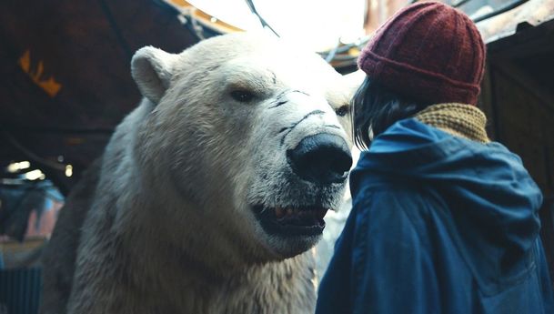 Jeho temné esence posilují už tak výrazné obsazení | Fandíme serialům