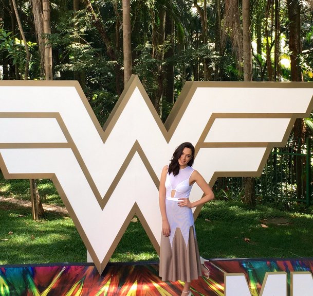 Wonder Woman: Režisérka Patty Jenkins chystá spin-off o mocných Amazonkách | Fandíme filmu