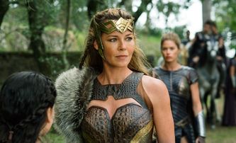 Film zaměřený výhradně na Amazonky má vyplnit pauzu mezi Wonder Woman 2 a 3 | Fandíme filmu