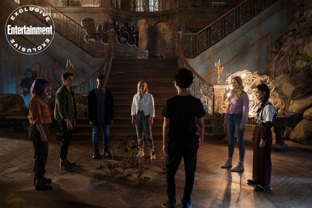 Runaways: Tvůrci naznačili, že za zrušení seriálu mohou překotné změny v Marvelu | Fandíme serialům