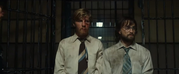 Escape from Pretoria: Daniel Radcliffe prchá z vězení v prvním traileru | Fandíme filmu
