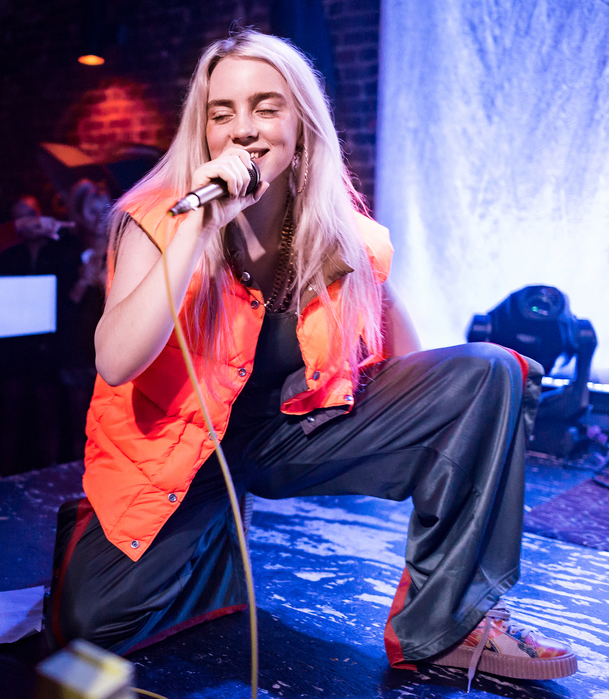 Ceny Grammy opanovala Billie Eilish, autorka příští bondovské písně | Fandíme filmu