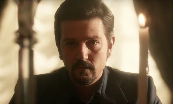 Narcos: Mexico: Gallardo prohlašuje v nové upoutávce, že nikdo není nedotknutelný | Fandíme serialům