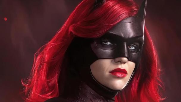 Batwoman: Teaser poprvé ukazuje novou hrdinku v akci | Fandíme serialům