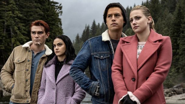 Survivor, Riverdale a další populární TV série přerušují pro koronavirus natáčení | Fandíme serialům