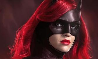 Batwoman: Teaser poprvé ukazuje novou hrdinku v akci | Fandíme filmu
