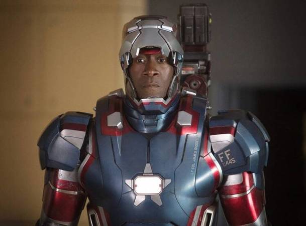 War Machine: Na kolik Marvel filmů podepsal Don Cheadle smlouvu | Fandíme filmu