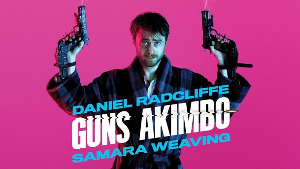 Guns Akimbo: Daniel Radcliffe střílí obouruč v našlapaném traileru na film, který připomíná videohru | Fandíme filmu