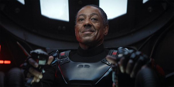 The Mandalorian: Giancarlo Esposito naznačil, proč Moff Gideon chce získat Baby Yodu | Fandíme serialům