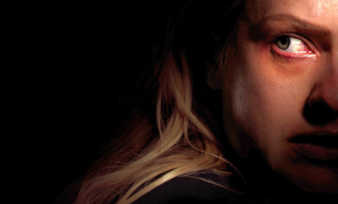 Neviditelný: Nová ukázka potvrzuje, že domácí násilí může nabít nových hrůzných rozměrů | Fandíme filmu