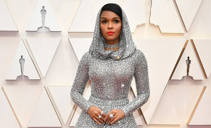 Oscar 2020: 10 nejkrásnějších šatů z červeného koberce | Fandíme filmu
