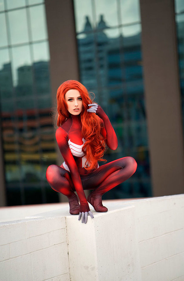 Spider-Woman: Dívčí superhrdinka má namířeno mezi ostatní Avengery | Fandíme filmu