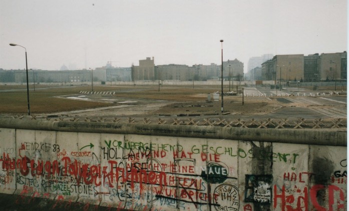 Tunnel 29: Tvůrci Černobylu chystají příběh tunelu pod berlínskou zdí | Fandíme seriálům