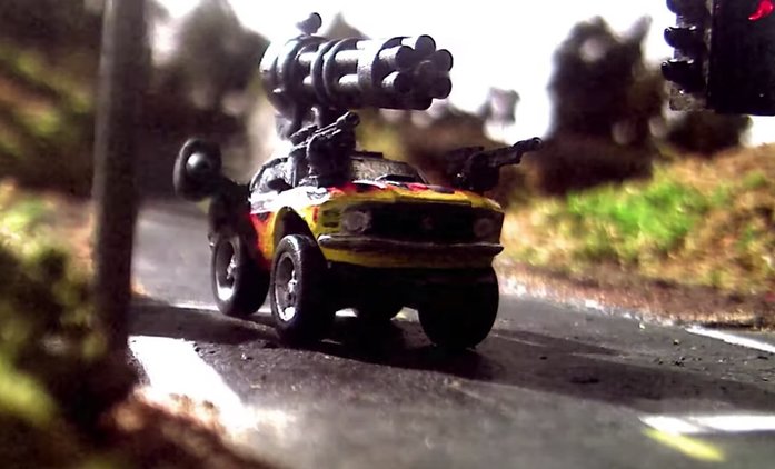 Micro Mayhem: Režisér Iron Mana chystá násilnou akční sérii o autíčkách | Fandíme seriálům