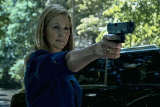 Ozark: Trailer ukazuje, že ve 3. řadě je v tom rodinka rádoby mafiánů až po uši | Fandíme serialům