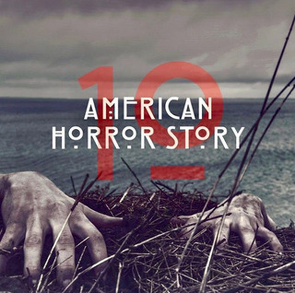 American Horror Story: Nový plakát poodhaluje, o čem bude desátá řada | Fandíme serialům