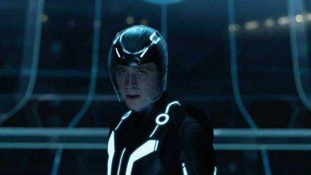 Tron: Ares: Pokračování série si vybralo režiséra a může se točit | Fandíme filmu