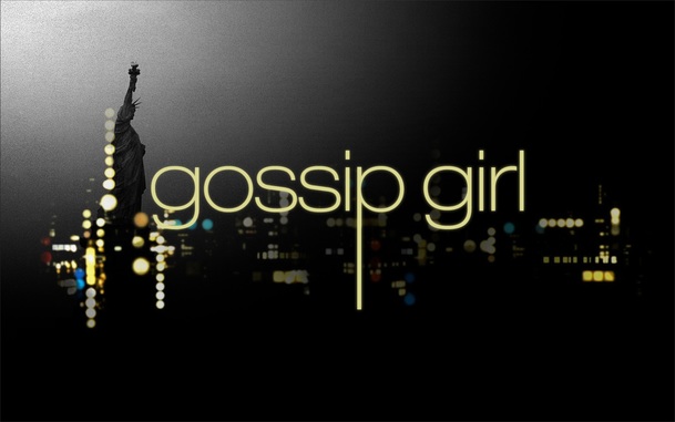 Gossip Girl: Super drbna to zkusí znovu, s úplně novým obsazením | Fandíme serialům