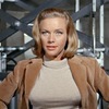 Zemřela Honor Blackman, představitelka legendární bondgirl Pussy Galore | Fandíme filmu