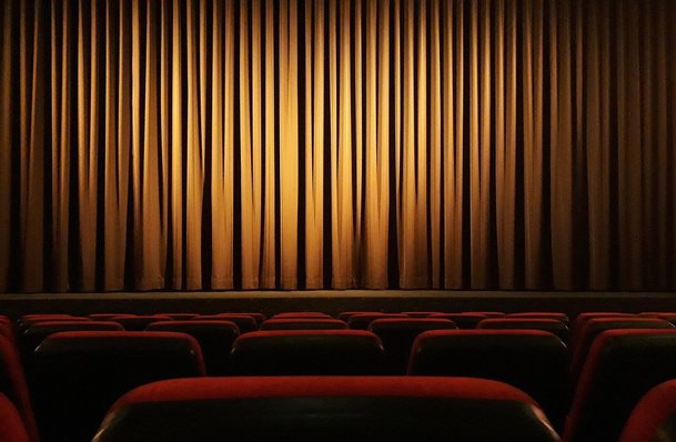Podle analytiků se kina plně zmátoří v roce 2023 | Fandíme filmu
