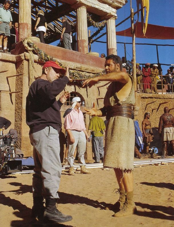 Gladiátor: Největším nepřítelem filmařů byl podle Crowea neposlušný účes | Fandíme filmu