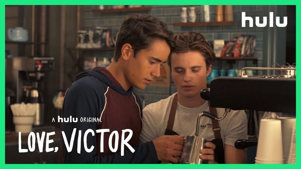 První dojmy: Love, Victor - Spin-off k filmu Já, Simon má srdce, ale až příliš se bojí riskovat | Fandíme serialům