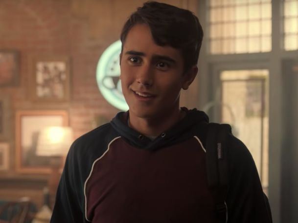 První dojmy: Love, Victor - Spin-off k filmu Já, Simon má srdce, ale až příliš se bojí riskovat | Fandíme serialům
