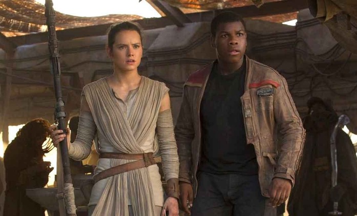 Star Wars: Daisy Ridley a John Boyega o tom, jak se potýkají se slabě přijatým Vzestupem Skywalkera | Fandíme filmu