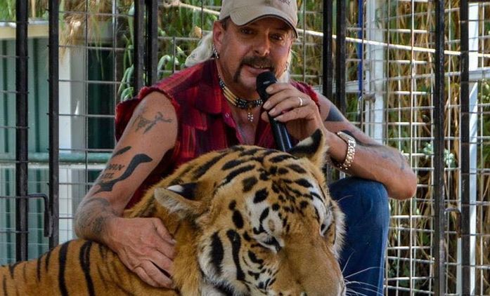 Tiger King: Právníci Joa Exotica skutečně požádají Trumpa o milost | Fandíme seriálům