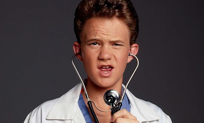 Doogie Howser: Neila Patricka Harrise nahradí v roli dětského lékaře dívka | Fandíme seriálům