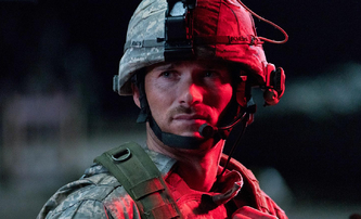 The Outpost: Scott Eastwood bojuje o přežití v nehostinných afghánských horách | Fandíme filmu