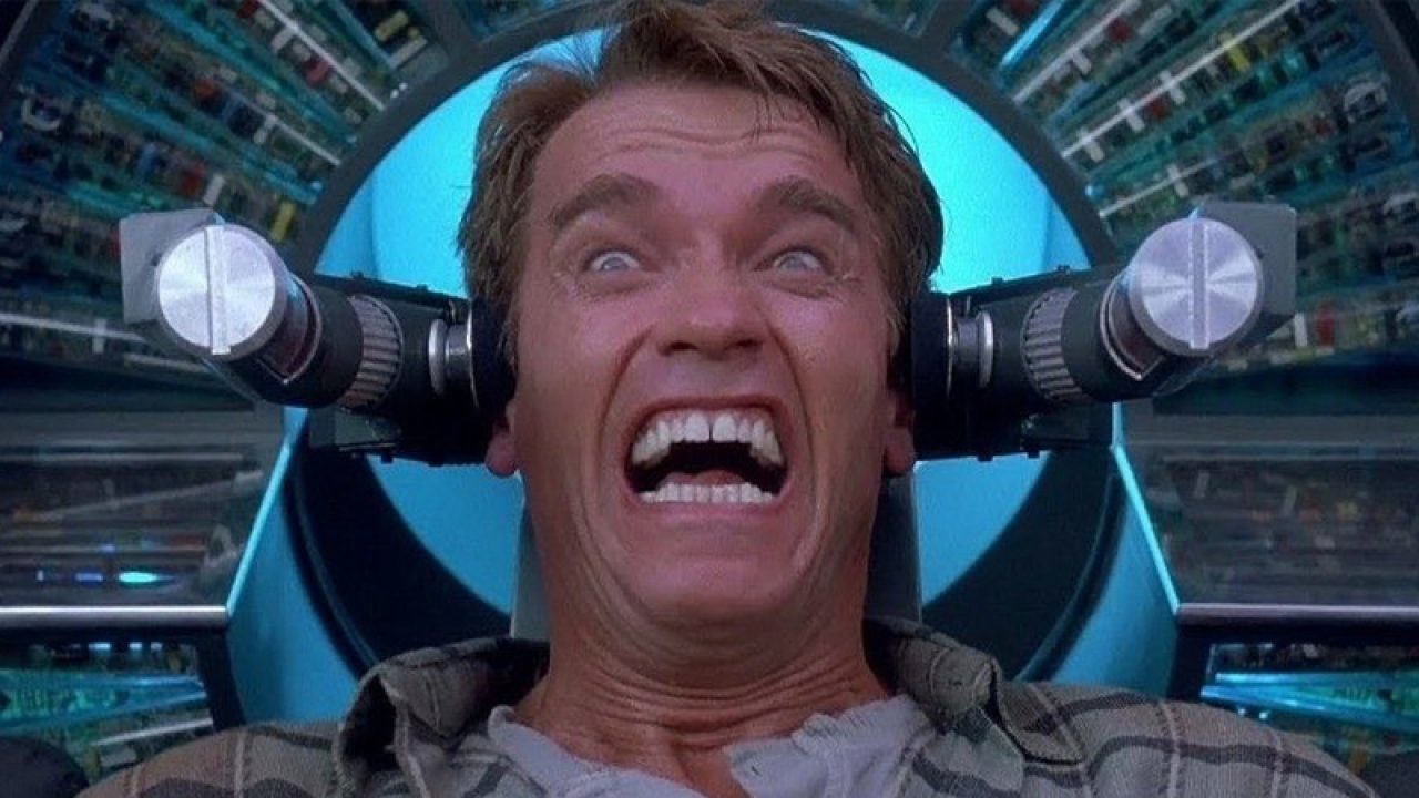 Total Recall: Kultovní sci-fi se Schwarzeneggerem slaví 30 let