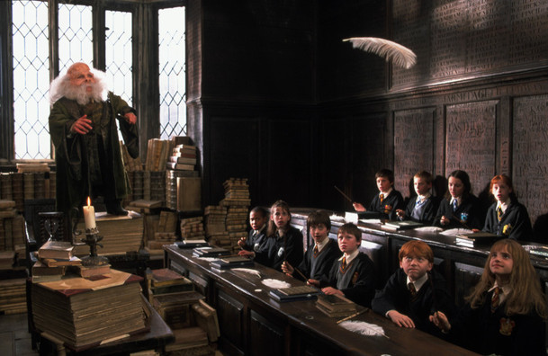 Harry Potter: Proč profesor Flitwick ve třetím filmu vypadal tak jinak | Fandíme filmu