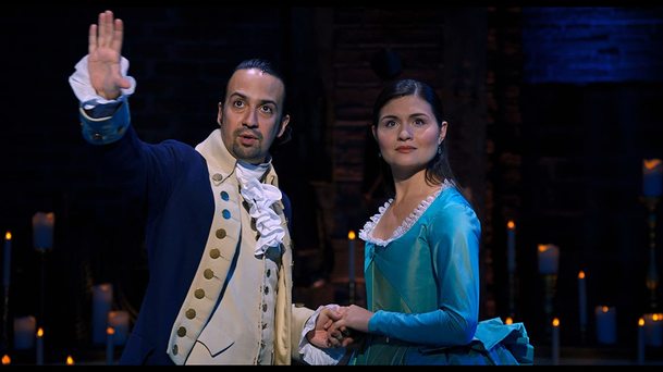 Hamilton: Přelomový muzikál míří do obýváků, je tu první trailer | Fandíme filmu