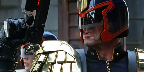 Dredd vs Dredd: Sylvester Stallone dorovnal Karla Urbana | Fandíme Filmu